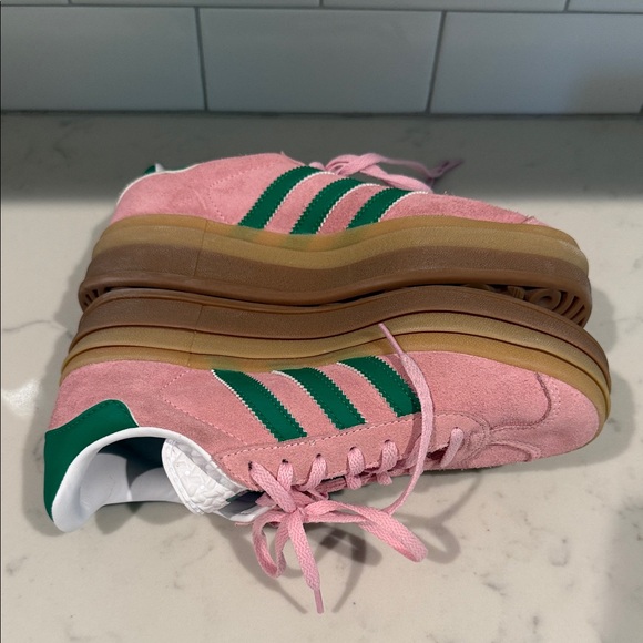 Adidas Gazelle Pink and Green Women's Sneakers, size 6.5. - Picture 3 of 6